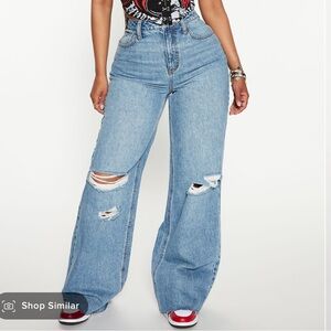 Fashion Nova Never Worn Baggy Ripped Straight Leg Jeans - Medium Wash